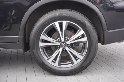 Car image 40