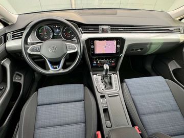 Car image 36