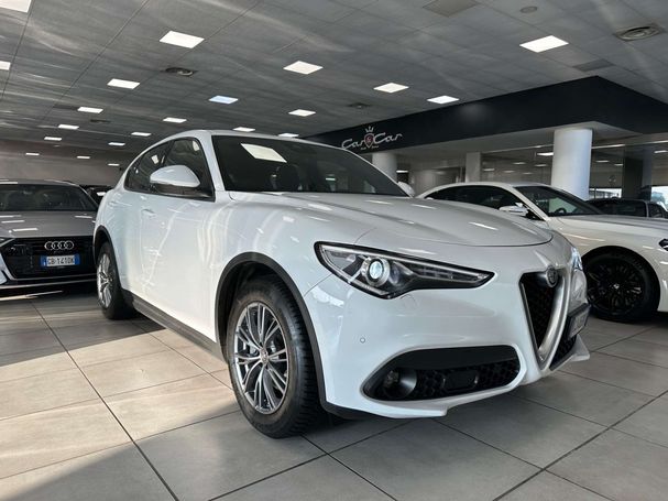 Alfa Romeo Stelvio 2.2 118 kW image number 2