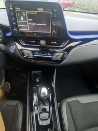 Car image 15