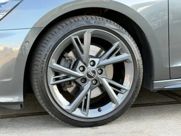 Car image 24