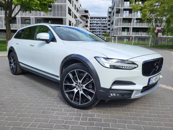 Volvo V90 Cross Country T6 AWD 228 kW image number 2