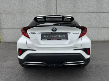 Car image 4