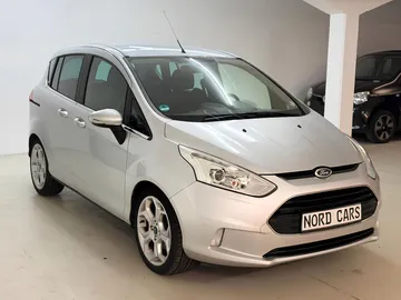 Car image 3