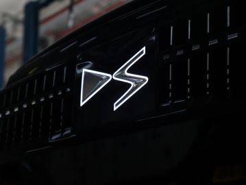 Car image 29