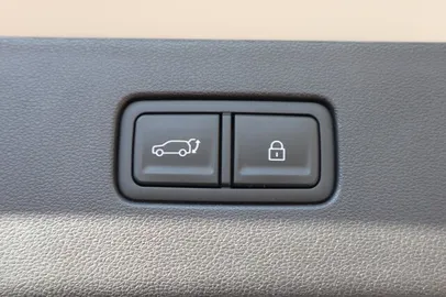 Car image 39