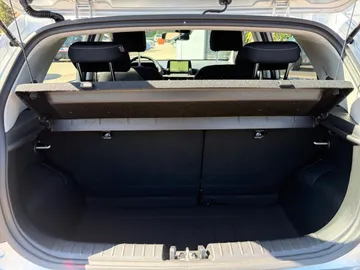 Car image 24