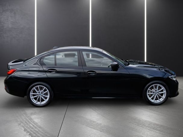 BMW 330e Advantage 214 kW image number 3