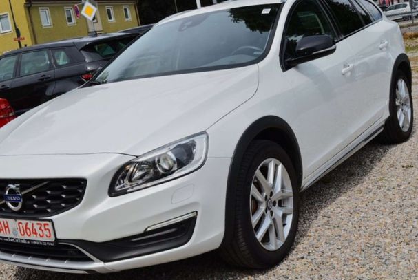 Volvo V60 Cross Country D3 Geartronic Pro 110 kW image number 6