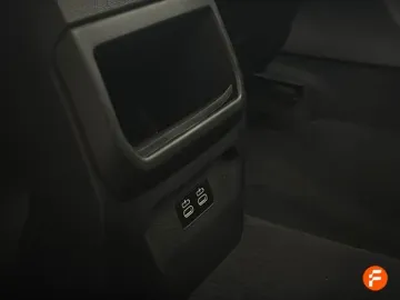 Car image 29