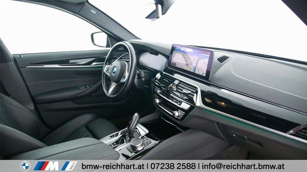 BMW 530 xDrive 215 kW image number 11