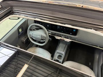 Car image 33