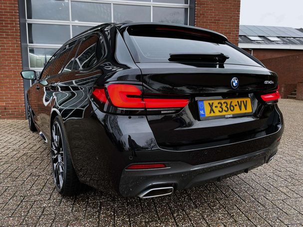 BMW 530 Touring 215 kW image number 2