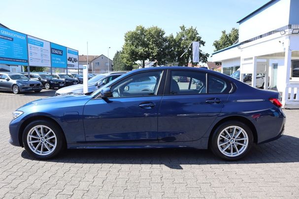 BMW 320 e Advantage 150 kW image number 8