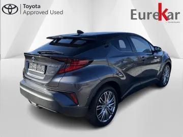 Car image 2