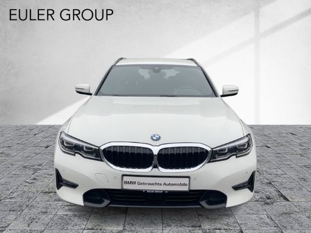 BMW 320d Touring xDrive 140 kW image number 2