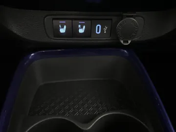 Car image 28
