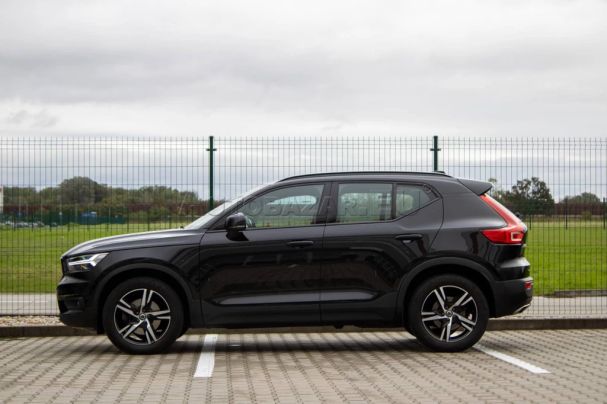 Volvo XC40 T4 140 kW image number 7