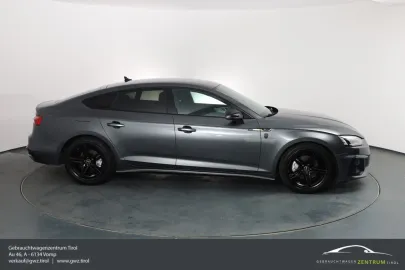 Car image 5