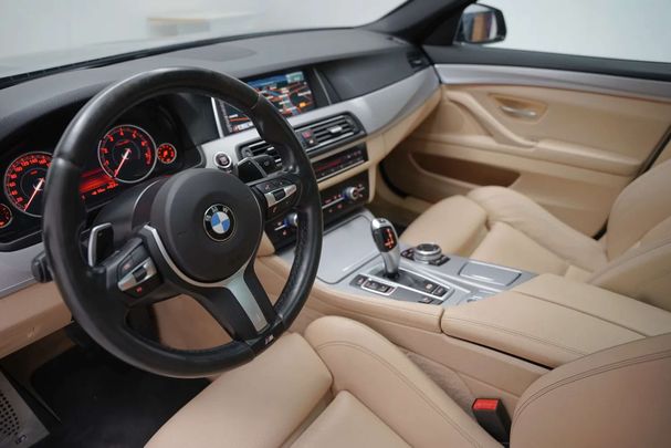 BMW 520i Touring 135 kW image number 18