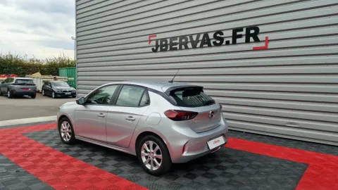 Car image 5