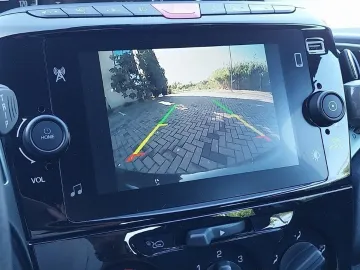 Car image 22