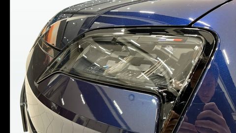 Car image 25