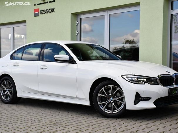 BMW 320d Sport Line 140 kW image number 2