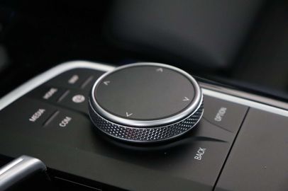 Car image 37