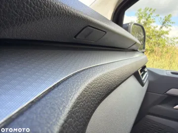 Car image 35
