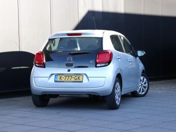 Car image 3