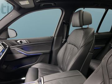 Car image 43