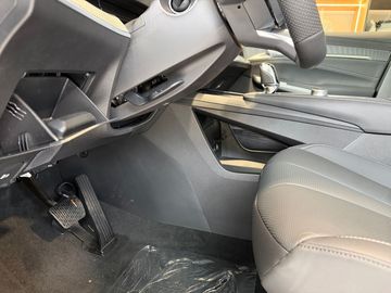 Car image 27