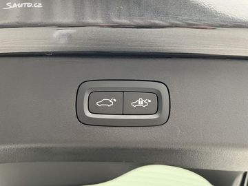 Car image 38