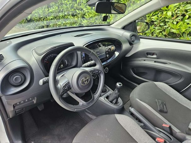 Toyota Aygo X 1.0 VVT-i 53 kW image number 8