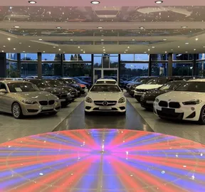 Car image 26