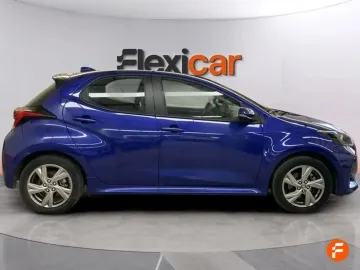 Car image 3