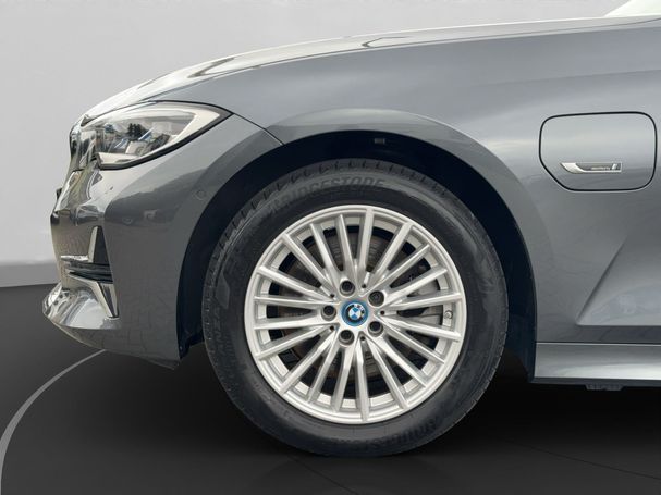 BMW 320 e 150 kW image number 10