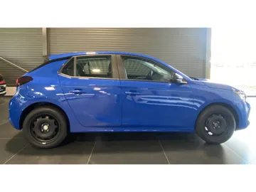 Car image 4