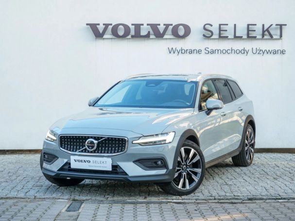 Volvo V60 Cross Country AWD 184 kW image number 1