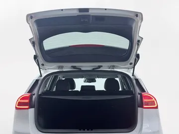 Car image 34