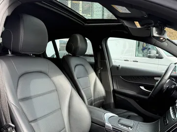 Car image 42