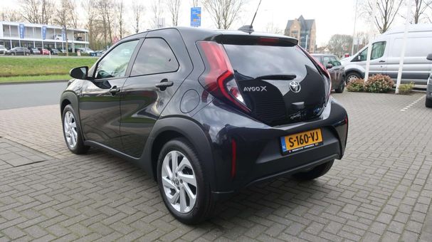 Toyota Aygo X 1.0 VVT-i 53 kW image number 4