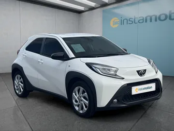 Car image 2