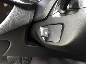 Car image 37