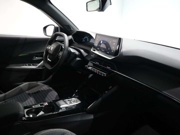 Car image 26