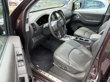 Car image 28