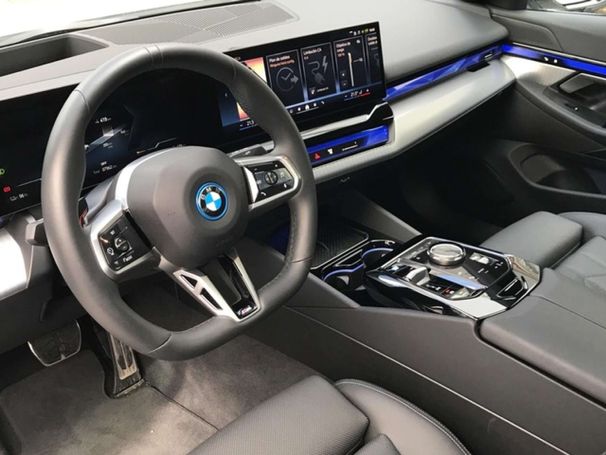 BMW i5 eDrive40 250 kW image number 11