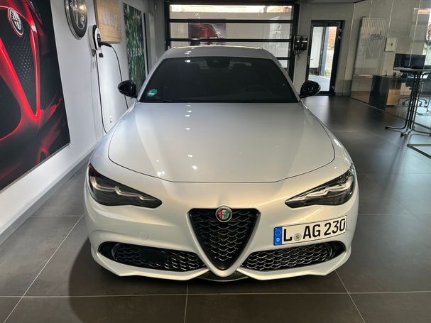 Alfa Romeo Giulia 2.0 Veloce 206 kW image number 3