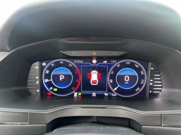 Car image 37